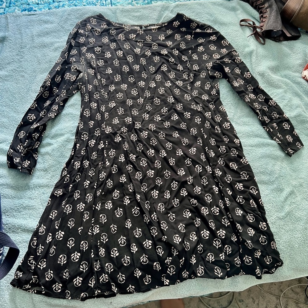 Old Navy Long Sleeve Patterned Dress